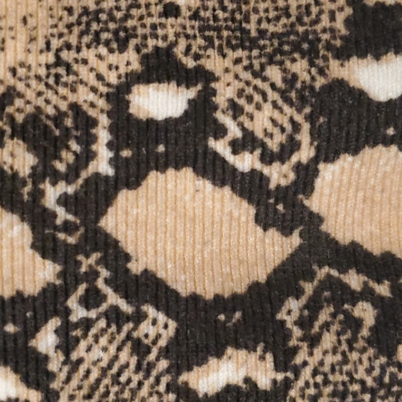 Animal Print Sweater - Picture 2 of 3